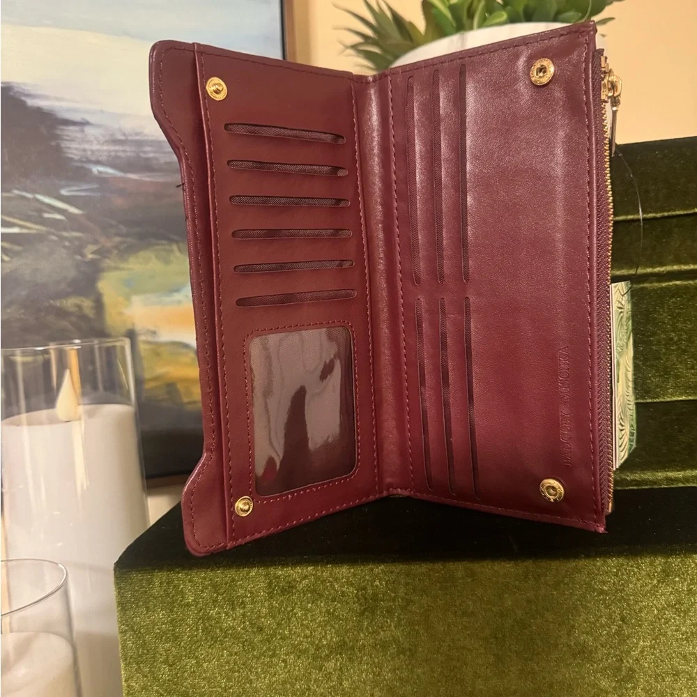 Elegant Bagley Mishka Quilted Burgundy Clutch-NWT